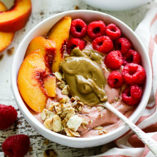 10 Easy & Delicious Smoothie Bowl Recipes